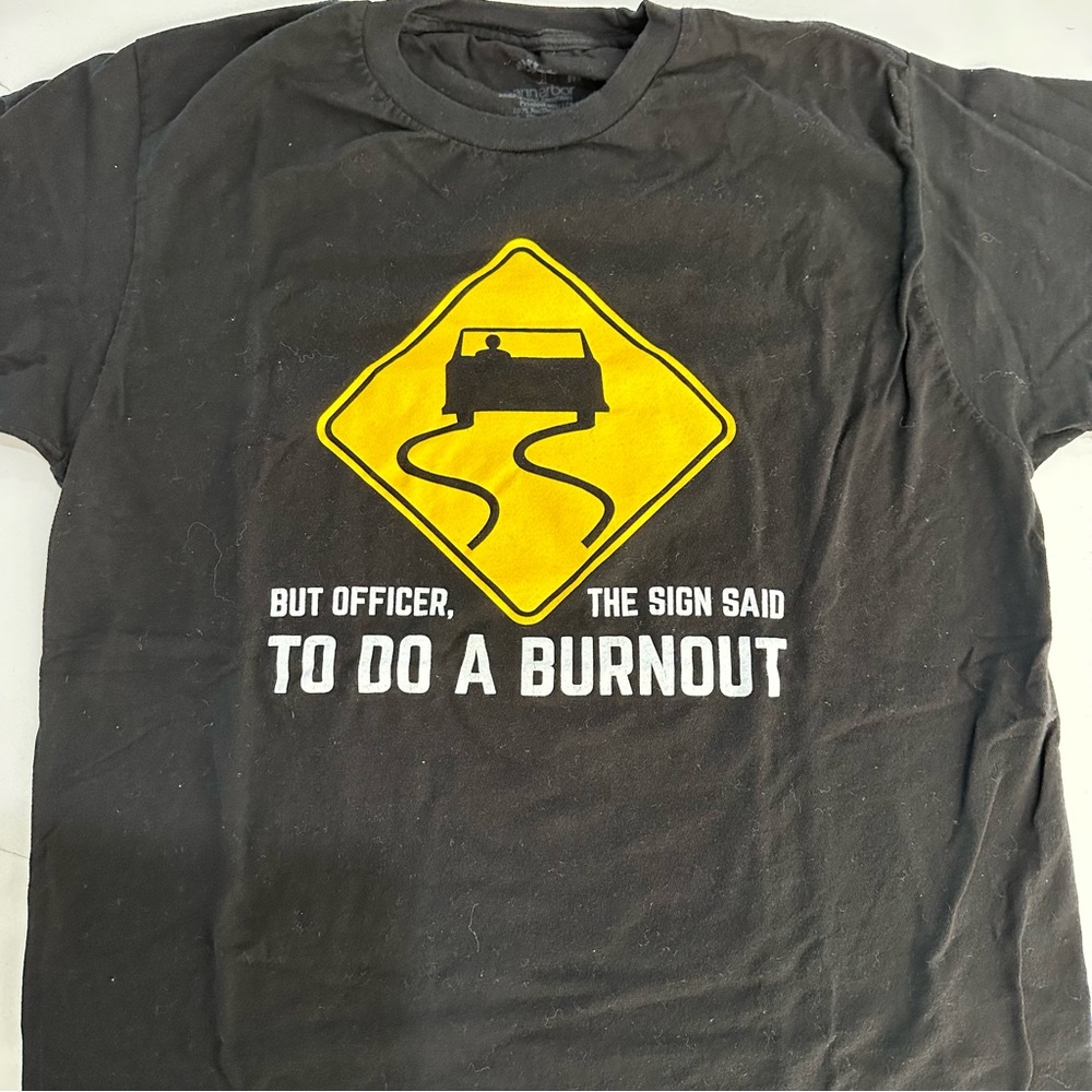 Men’s Black Novelty Tee Short Sleeves for Car Enthusiasts & Motor Heads size Med